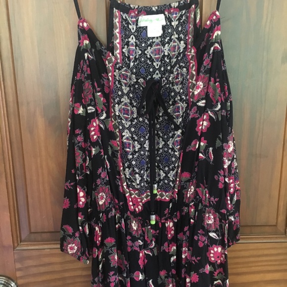 Adorable Dress 👗 - Picture 4 of 5